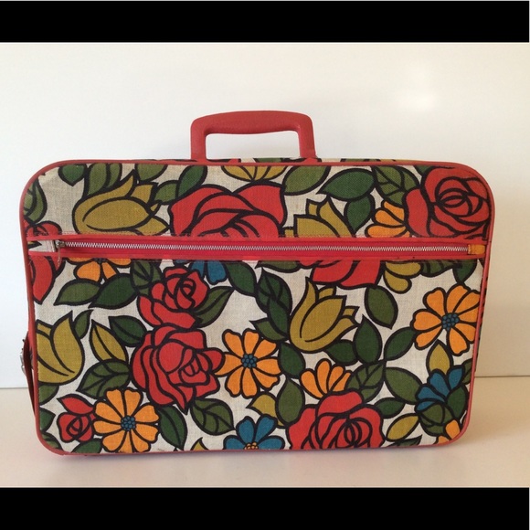 Vintage Handbags - ❤️SOLD❤️Mod Retro 70’s Floral Cloth Soft Shell